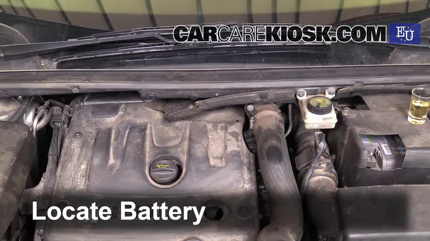 2008 Peugeot 307 XT HDi 2.0L 4 Cyl. Turbo Diesel Battery Replace